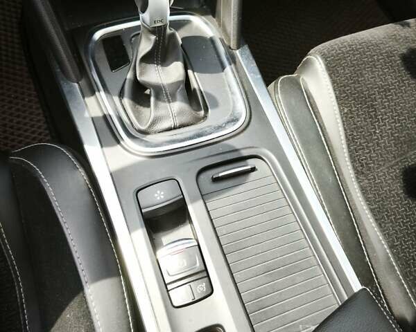 Коричневий Рено Меган, об'ємом двигуна 1.2 л та пробігом 135 тис. км за 11200 $, фото 7 на Automoto.ua