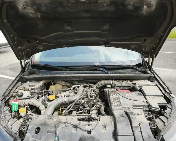 Коричневий Рено Меган, об'ємом двигуна 1.2 л та пробігом 135 тис. км за 11200 $, фото 13 на Automoto.ua