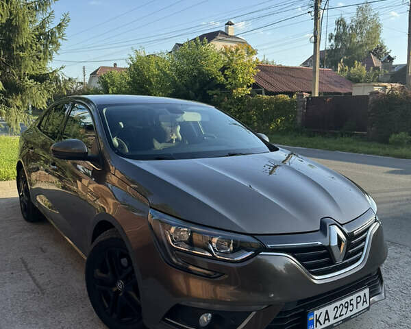 Коричневий Рено Меган, об'ємом двигуна 1.46 л та пробігом 166 тис. км за 13700 $, фото 4 на Automoto.ua