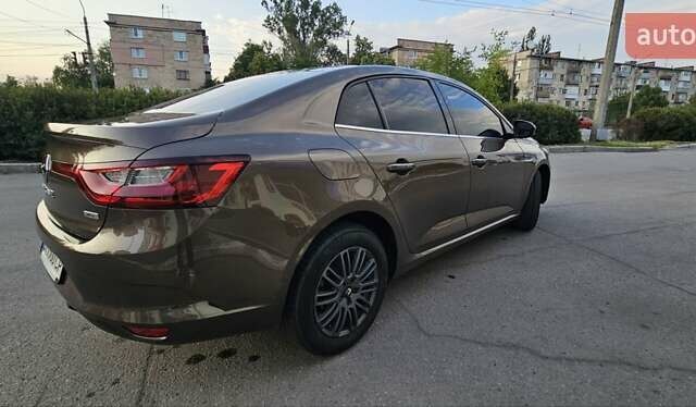 Коричневый Рено Меган, объемом двигателя 1.46 л и пробегом 172 тыс. км за 14500 $, фото 11 на Automoto.ua