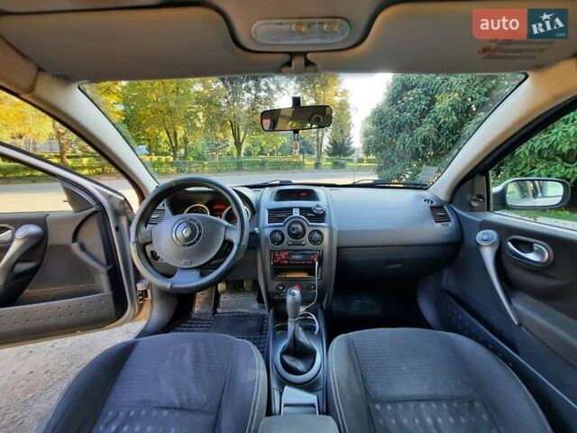 Коричневий Рено Меган, об'ємом двигуна 1.6 л та пробігом 242 тис. км за 4500 $, фото 14 на Automoto.ua