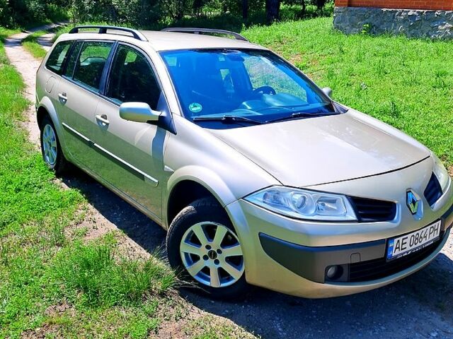 Коричневий Рено Меган, об'ємом двигуна 1.6 л та пробігом 219 тис. км за 5100 $, фото 2 на Automoto.ua