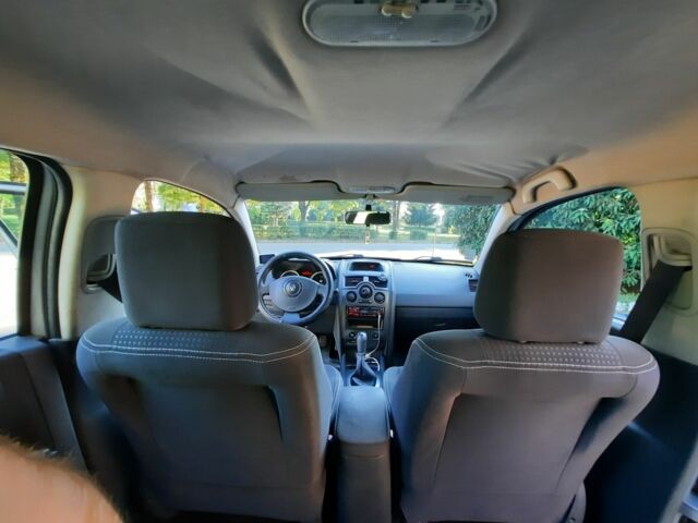 Коричневый Рено Меган, объемом двигателя 0 л и пробегом 250 тыс. км за 4250 $, фото 5 на Automoto.ua