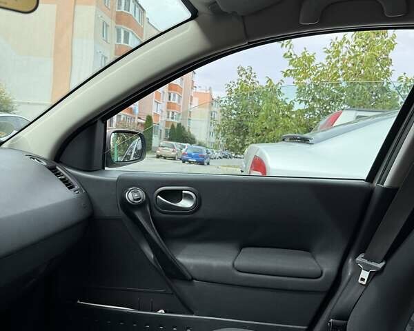 Коричневый Рено Меган, объемом двигателя 1.6 л и пробегом 224 тыс. км за 5500 $, фото 22 на Automoto.ua