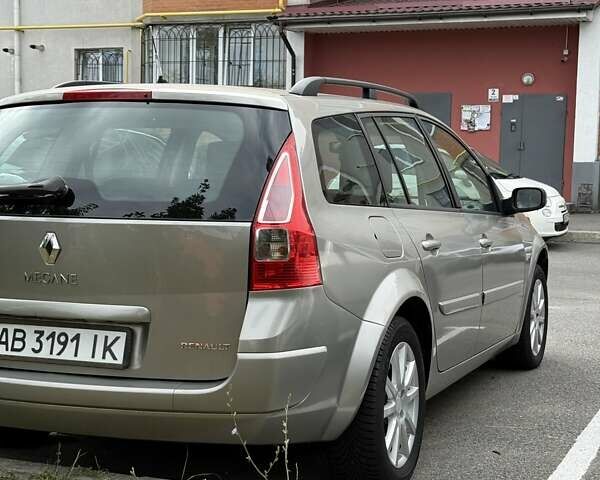 Коричневый Рено Меган, объемом двигателя 1.6 л и пробегом 224 тыс. км за 5500 $, фото 7 на Automoto.ua