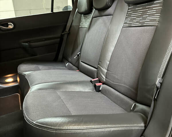 Коричневий Рено Меган, об'ємом двигуна 1.6 л та пробігом 130 тис. км за 5999 $, фото 41 на Automoto.ua