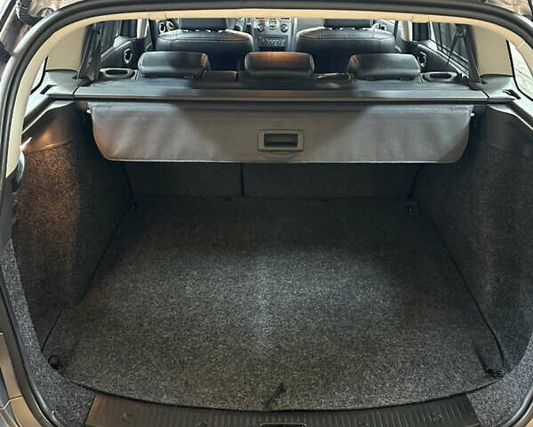 Коричневий Рено Меган, об'ємом двигуна 1.6 л та пробігом 130 тис. км за 5999 $, фото 49 на Automoto.ua