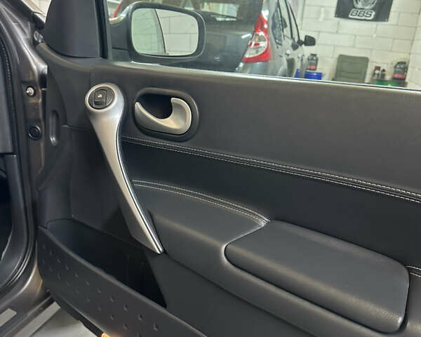 Коричневий Рено Меган, об'ємом двигуна 1.6 л та пробігом 130 тис. км за 5999 $, фото 20 на Automoto.ua