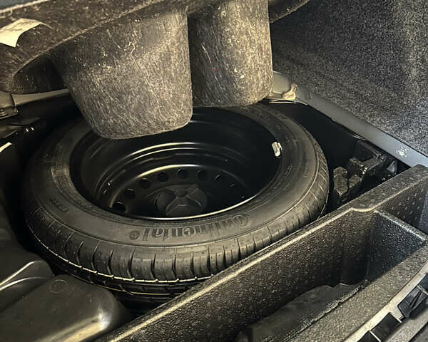 Коричневий Рено Меган, об'ємом двигуна 1.6 л та пробігом 130 тис. км за 5999 $, фото 51 на Automoto.ua