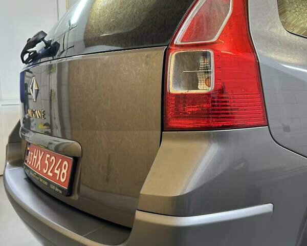 Коричневий Рено Меган, об'ємом двигуна 1.6 л та пробігом 130 тис. км за 5999 $, фото 47 на Automoto.ua