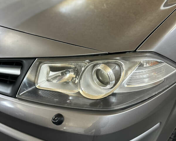 Коричневий Рено Меган, об'ємом двигуна 1.6 л та пробігом 130 тис. км за 5999 $, фото 6 на Automoto.ua