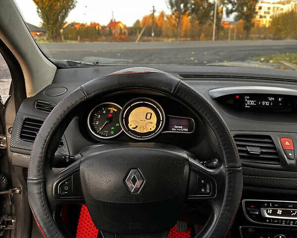 Коричневый Рено Меган, объемом двигателя 1.5 л и пробегом 275 тыс. км за 4999 $, фото 24 на Automoto.ua