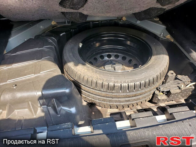 Коричневый Рено Меган, объемом двигателя 2 л и пробегом 174 тыс. км за 6500 $, фото 12 на Automoto.ua