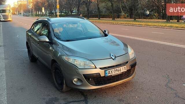 Коричневый Рено Меган, объемом двигателя 1.6 л и пробегом 213 тыс. км за 6500 $, фото 11 на Automoto.ua