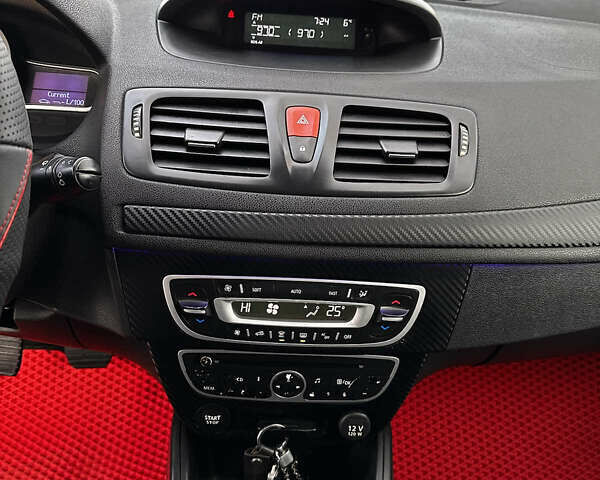 Коричневый Рено Меган, объемом двигателя 1.5 л и пробегом 275 тыс. км за 4999 $, фото 23 на Automoto.ua