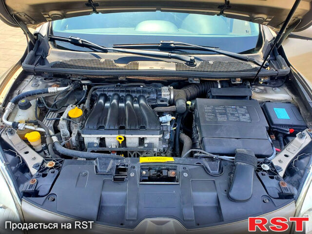 Коричневый Рено Меган, объемом двигателя 2 л и пробегом 174 тыс. км за 6500 $, фото 7 на Automoto.ua