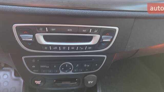 Коричневый Рено Меган, объемом двигателя 1.6 л и пробегом 213 тыс. км за 6500 $, фото 14 на Automoto.ua