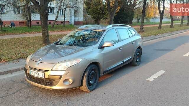 Коричневый Рено Меган, объемом двигателя 1.6 л и пробегом 213 тыс. км за 6500 $, фото 26 на Automoto.ua