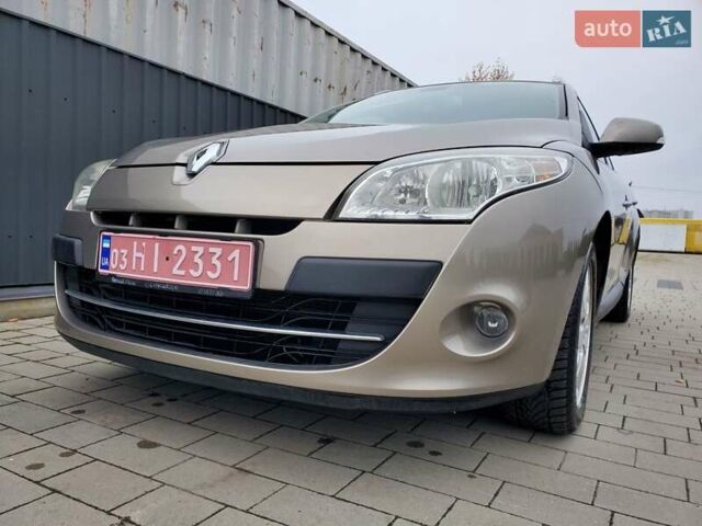 Коричневый Рено Меган, объемом двигателя 2 л и пробегом 176 тыс. км за 6900 $, фото 2 на Automoto.ua