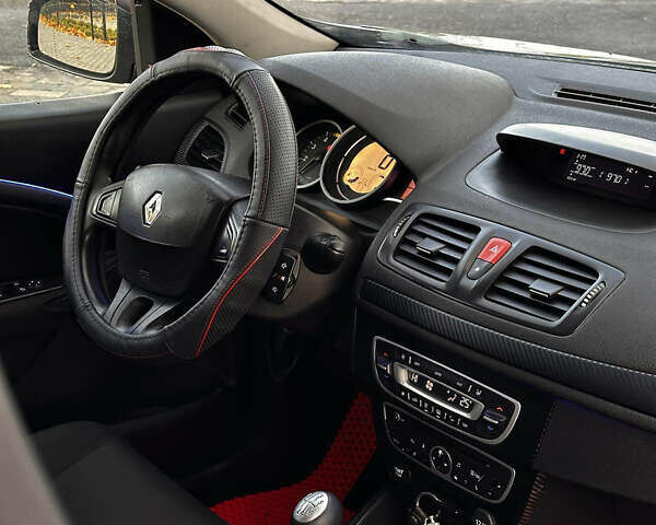 Коричневый Рено Меган, объемом двигателя 1.5 л и пробегом 275 тыс. км за 4999 $, фото 37 на Automoto.ua