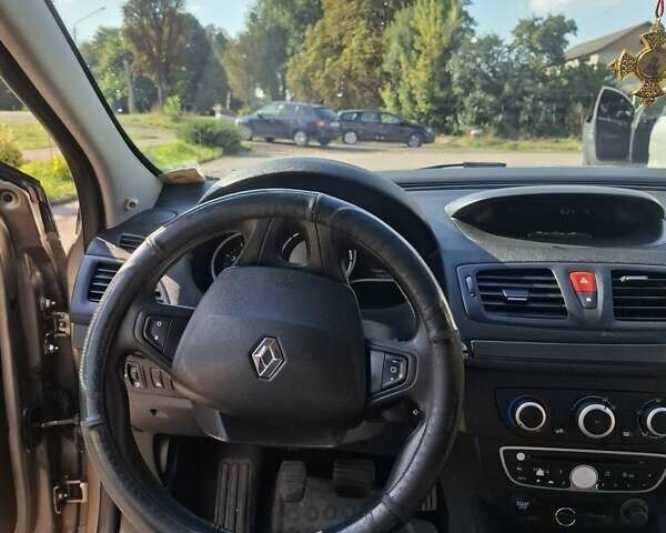 Коричневий Рено Меган, об'ємом двигуна 1.5 л та пробігом 270 тис. км за 5499 $, фото 16 на Automoto.ua