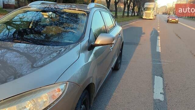 Коричневый Рено Меган, объемом двигателя 1.6 л и пробегом 213 тыс. км за 6500 $, фото 24 на Automoto.ua