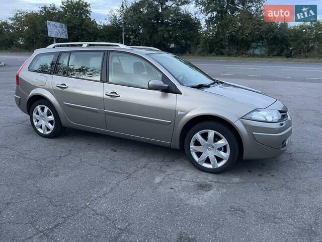 Коричневий Рено Меган, об'ємом двигуна 1.6 л та пробігом 150 тис. км за 6600 $, фото 1 на Automoto.ua