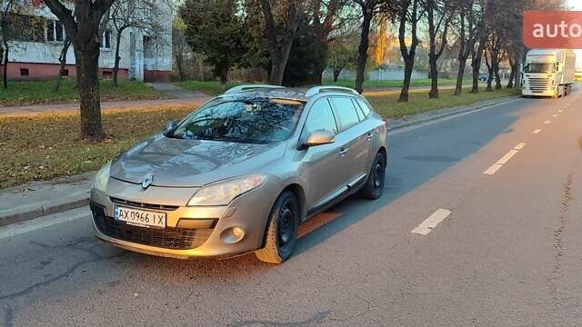 Коричневый Рено Меган, объемом двигателя 1.6 л и пробегом 213 тыс. км за 6500 $, фото 6 на Automoto.ua