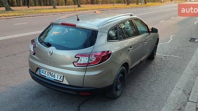 Коричневый Рено Меган, объемом двигателя 1.6 л и пробегом 213 тыс. км за 6500 $, фото 1 на Automoto.ua