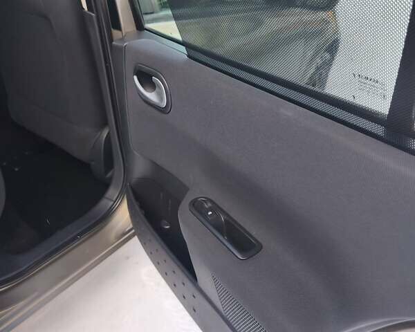 Коричневий Рено Меган, об'ємом двигуна 1.6 л та пробігом 196 тис. км за 5850 $, фото 18 на Automoto.ua