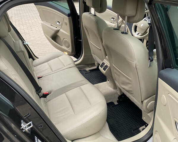 Коричневый Рено Меган, объемом двигателя 1.9 л и пробегом 268 тыс. км за 7600 $, фото 17 на Automoto.ua