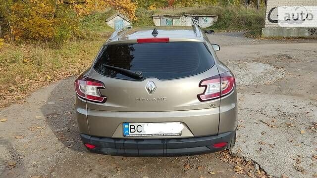 Коричневый Рено Меган, объемом двигателя 1.9 л и пробегом 334 тыс. км за 5799 $, фото 1 на Automoto.ua