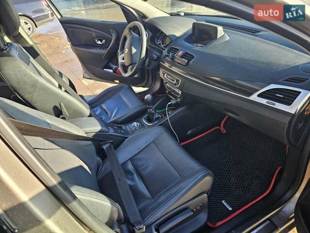 Коричневый Рено Меган, объемом двигателя 1.4 л и пробегом 255 тыс. км за 6500 $, фото 1 на Automoto.ua