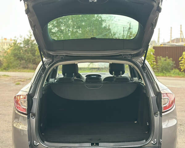 Коричневый Рено Меган, объемом двигателя 1.6 л и пробегом 210 тыс. км за 7700 $, фото 17 на Automoto.ua