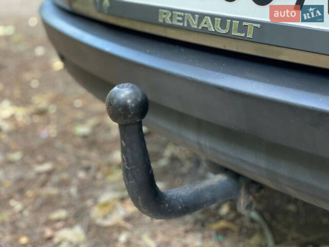 Коричневый Рено Меган, объемом двигателя 1.46 л и пробегом 248 тыс. км за 6550 $, фото 11 на Automoto.ua
