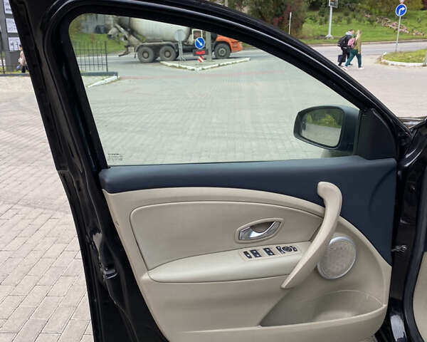 Коричневый Рено Меган, объемом двигателя 1.9 л и пробегом 268 тыс. км за 7600 $, фото 27 на Automoto.ua