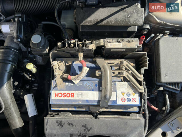 Коричневий Рено Меган, об'ємом двигуна 1.46 л та пробігом 289 тис. км за 6600 $, фото 17 на Automoto.ua