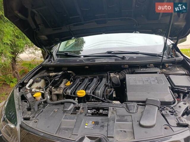 Коричневый Рено Меган, объемом двигателя 1.6 л и пробегом 224 тыс. км за 7500 $, фото 27 на Automoto.ua