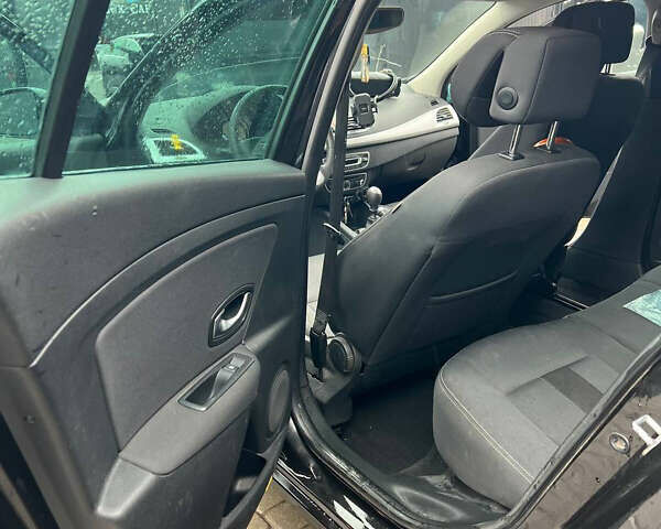 Коричневый Рено Меган, объемом двигателя 1.5 л и пробегом 259 тыс. км за 5899 $, фото 13 на Automoto.ua