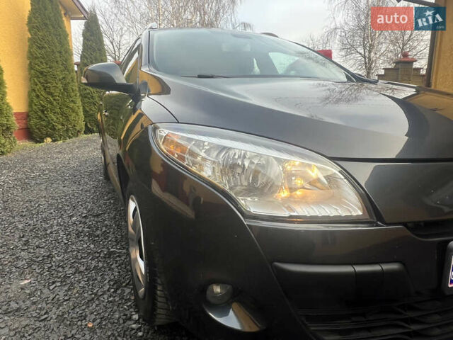 Коричневый Рено Меган, объемом двигателя 1.5 л и пробегом 222 тыс. км за 6999 $, фото 8 на Automoto.ua