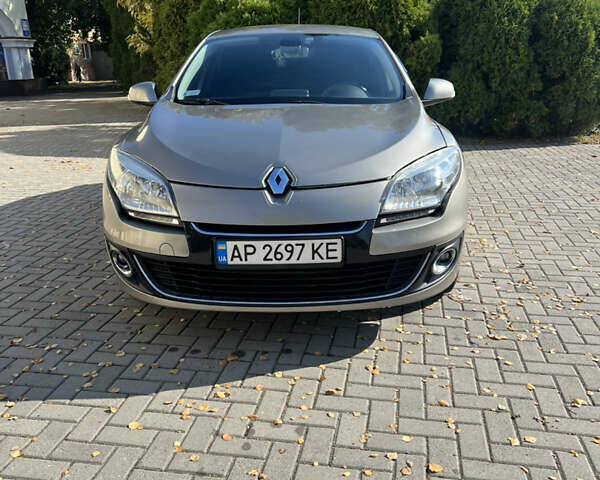 Коричневий Рено Меган, об'ємом двигуна 1.46 л та пробігом 289 тис. км за 6600 $, фото 1 на Automoto.ua
