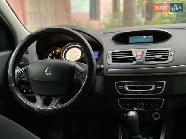 Коричневый Рено Меган, объемом двигателя 1.46 л и пробегом 248 тыс. км за 6550 $, фото 12 на Automoto.ua