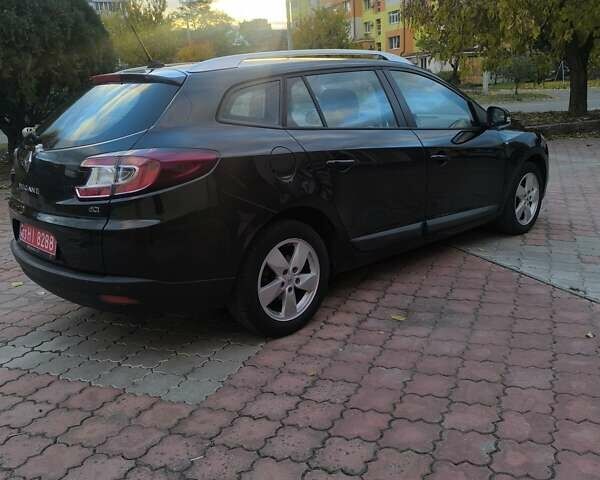 Коричневый Рено Меган, объемом двигателя 0 л и пробегом 223 тыс. км за 7750 $, фото 18 на Automoto.ua