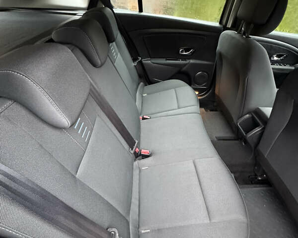 Коричневый Рено Меган, объемом двигателя 1.6 л и пробегом 134 тыс. км за 7499 $, фото 9 на Automoto.ua