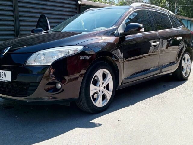 Рено Меган 2011 в Одессе на Automoto.ua Коричневый Рено Меган, объемом двигателя 1.9 л и пробегом 276 тыс. км за 7800 $, фото 21 на Automoto.ua