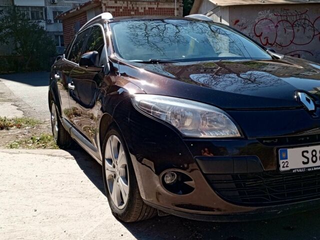 Рено Меган 2011 в Одессе на Automoto.ua Коричневый Рено Меган, объемом двигателя 1.9 л и пробегом 276 тыс. км за 7800 $, фото 12 на Automoto.ua