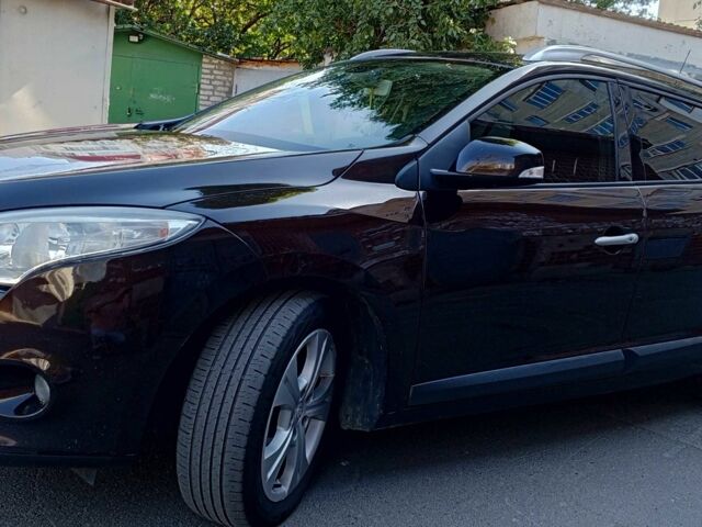 Рено Меган 2011 в Одессе на Automoto.ua Коричневый Рено Меган, объемом двигателя 1.9 л и пробегом 276 тыс. км за 7800 $, фото 3 на Automoto.ua