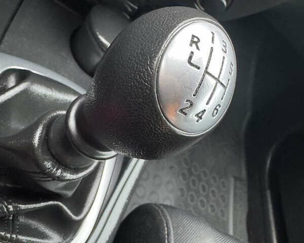 Коричневый Рено Меган, объемом двигателя 1.6 л и пробегом 134 тыс. км за 7499 $, фото 17 на Automoto.ua