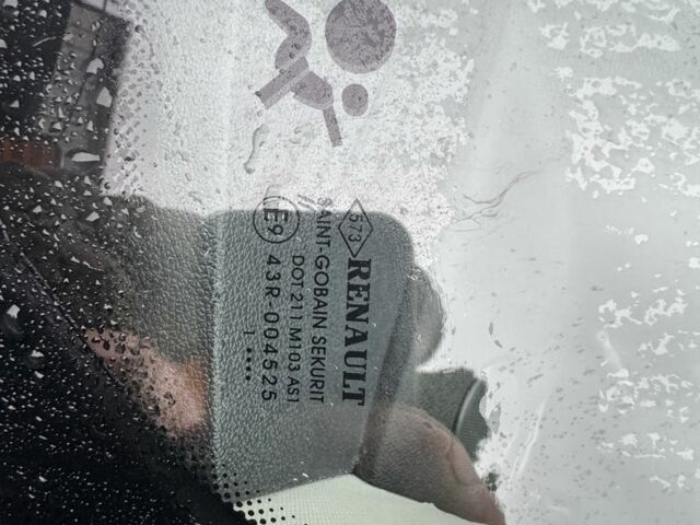 Коричневый Рено Меган, объемом двигателя 1.6 л и пробегом 135 тыс. км за 7499 $, фото 16 на Automoto.ua