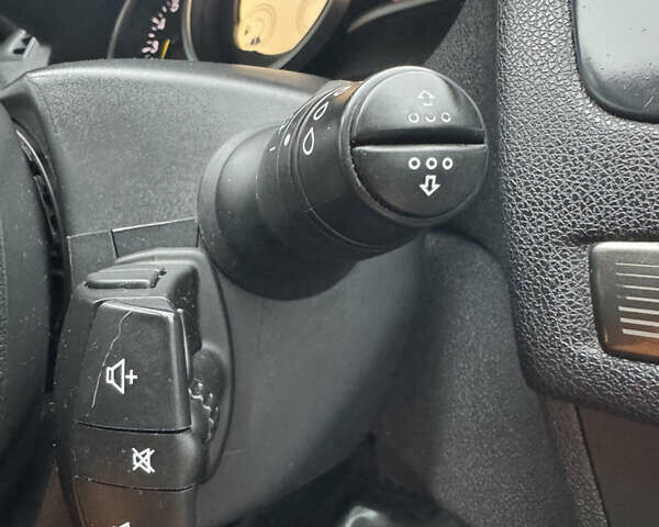 Коричневый Рено Меган, объемом двигателя 1.6 л и пробегом 134 тыс. км за 7499 $, фото 20 на Automoto.ua